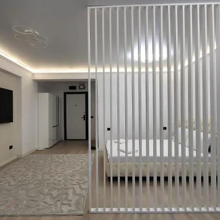 Apartment White Titanic Sunshine