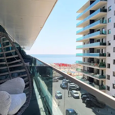 White Titanic Sunshine *