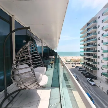 Apartment White Titanic Sunshine